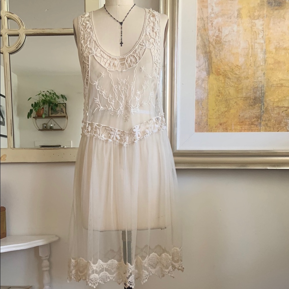 Elegant Cream Lace Dress